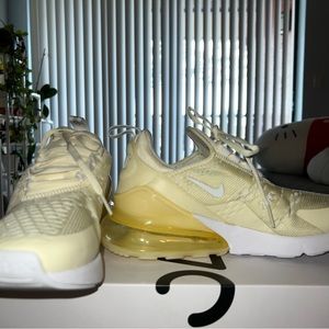 Pre owned air max 270 8.5W
